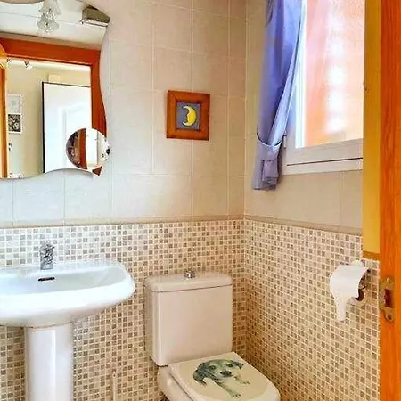 Chalet Chalet De Dos Plantas Con Jacuzzi Y Terraza