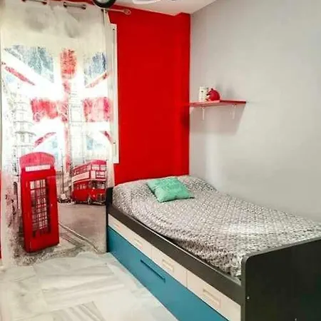 Chalet De Dos Plantas Con Jacuzzi Y Terraza * Malaga