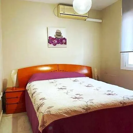 Chalet De Dos Plantas Con Jacuzzi Y Terraza Chalet *